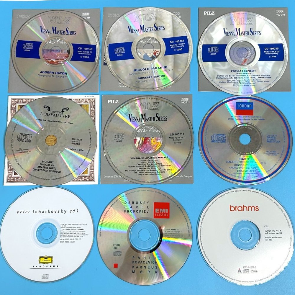 Lot of 9 Classical CD's NO CASES Brahms Mozart Haydn Tchaikovsky BEAUTIFUL‎ COND